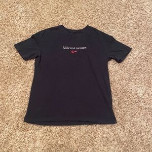 Y2K style Nike tee shirt